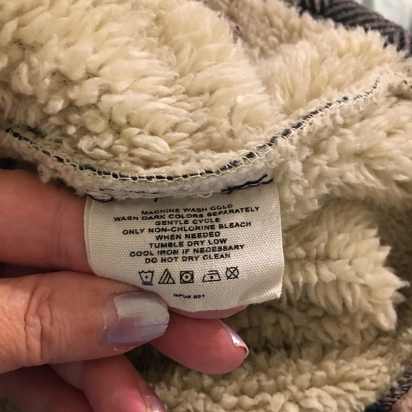 Woman’s flannel jacket by Soho Threads, Size petite small - Picture 7 of 7